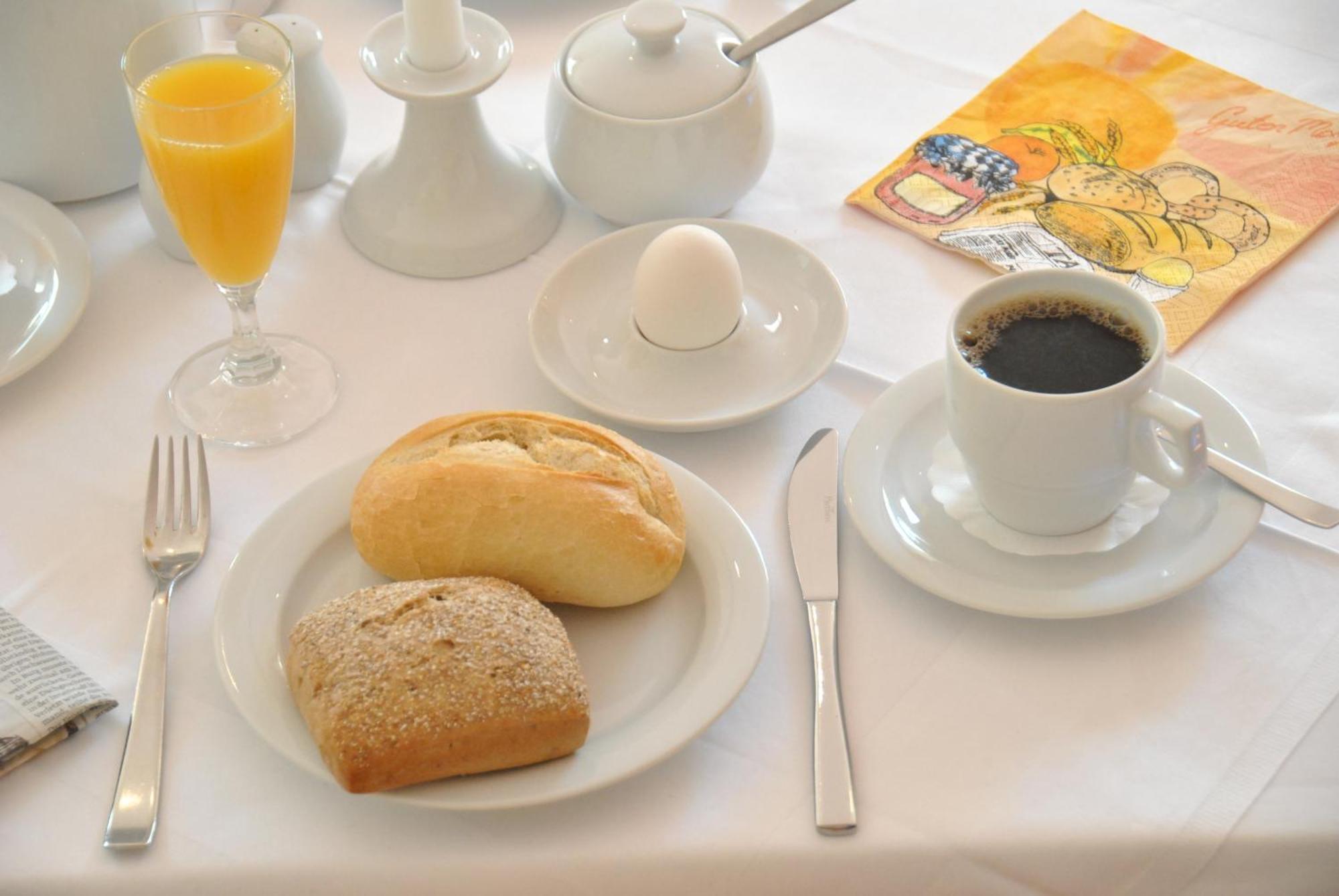 Hotel Ambiente ハルバーシュタット エクステリア 写真